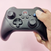 介绍几款用霍尔摇杆组装而成的游戏手柄